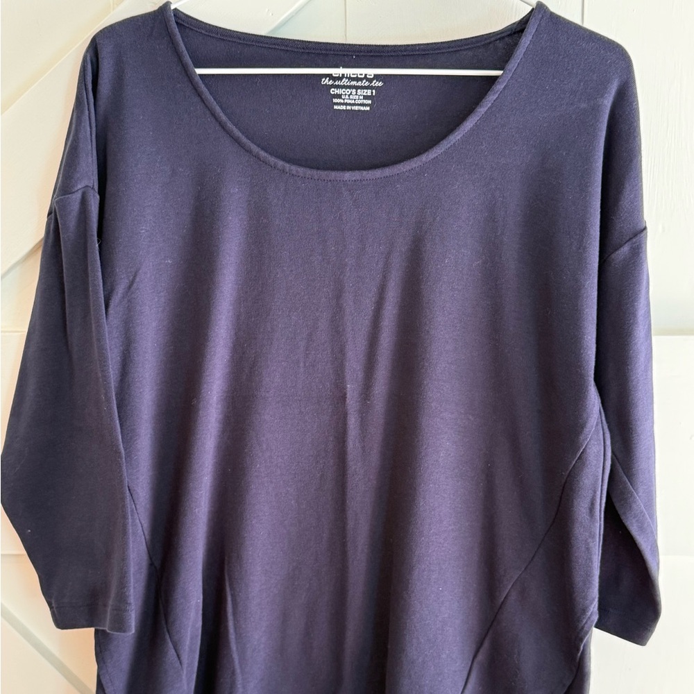 Chico’s Scoop Neck Navy Blue Tee 3/4‎ Length Sleeve Side Slit Size 1 (M) Classic
